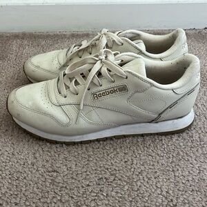 Reebok Sneakers